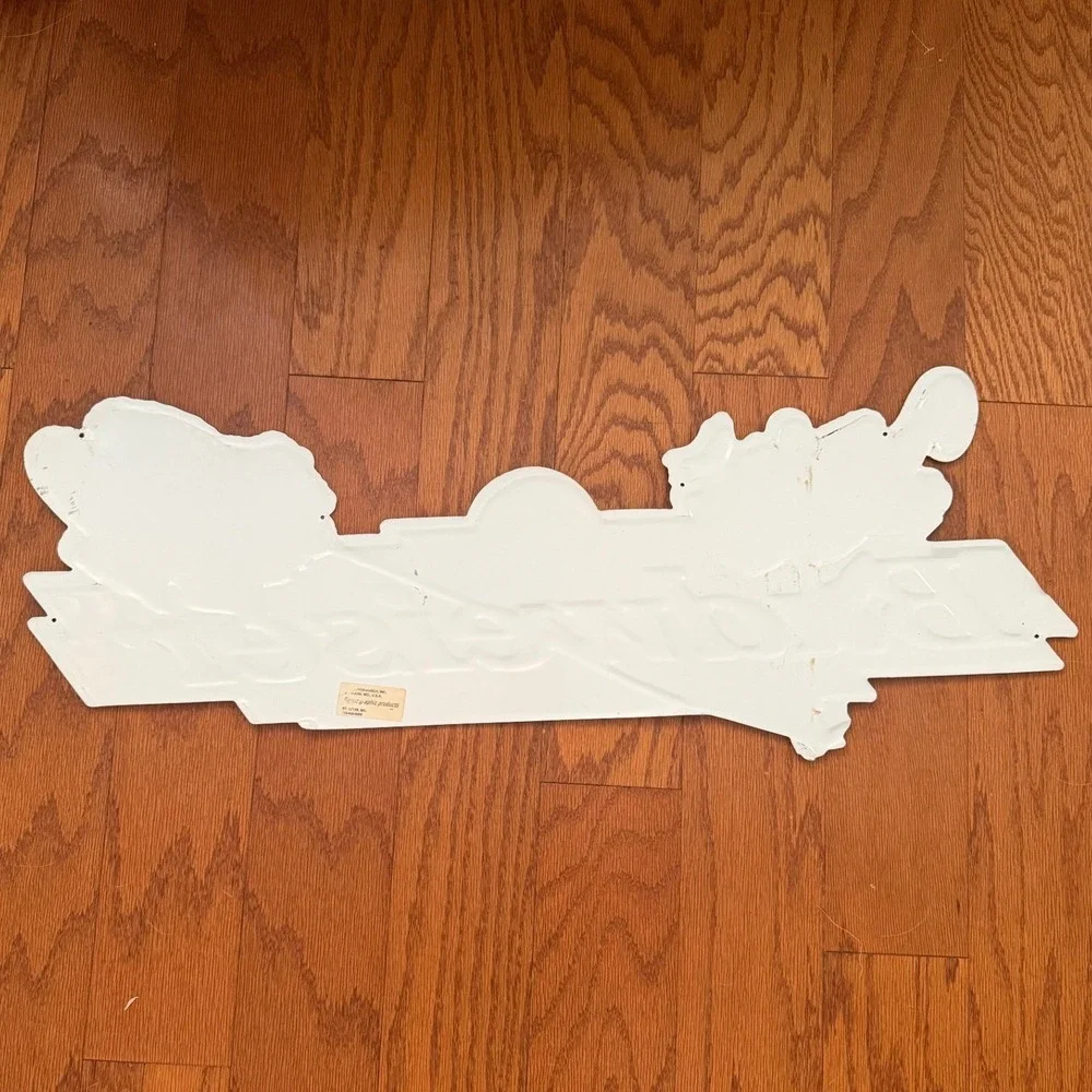 VINTAGE BUDWEISER LIZARDS FROG METAL SIGN 31 in X 9 in